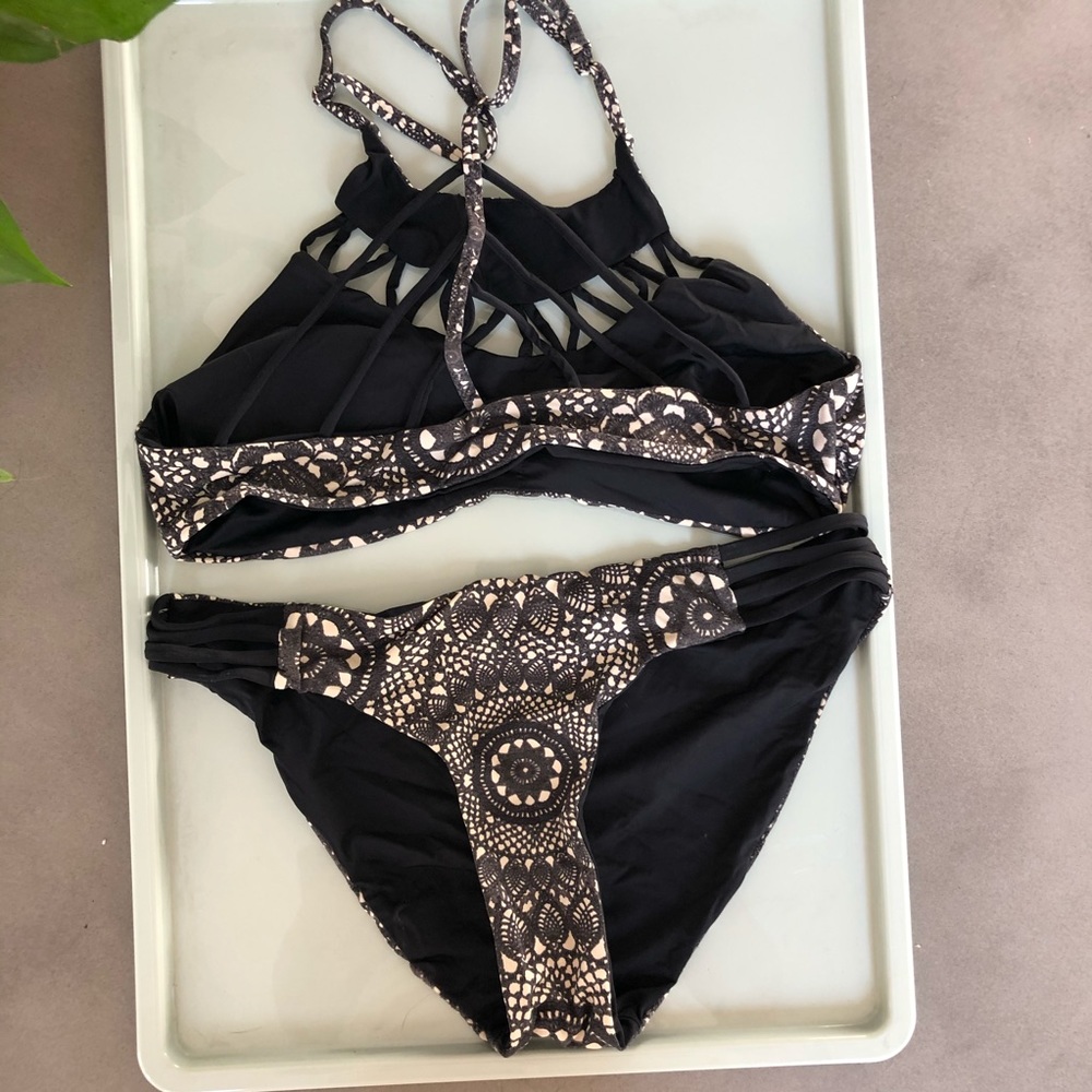 Reversible bikini - Picture 2 of 3